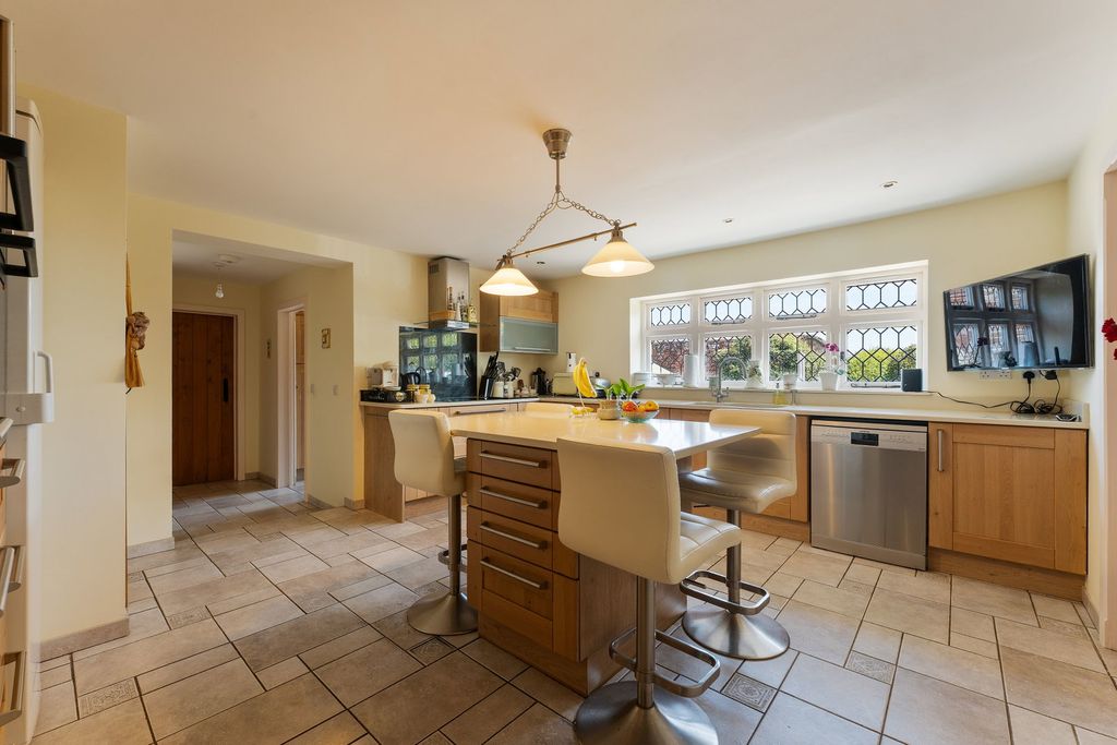 Additional image 23 of 4 bed detached house to rentStock Lane, Landford, Salisbury SP5