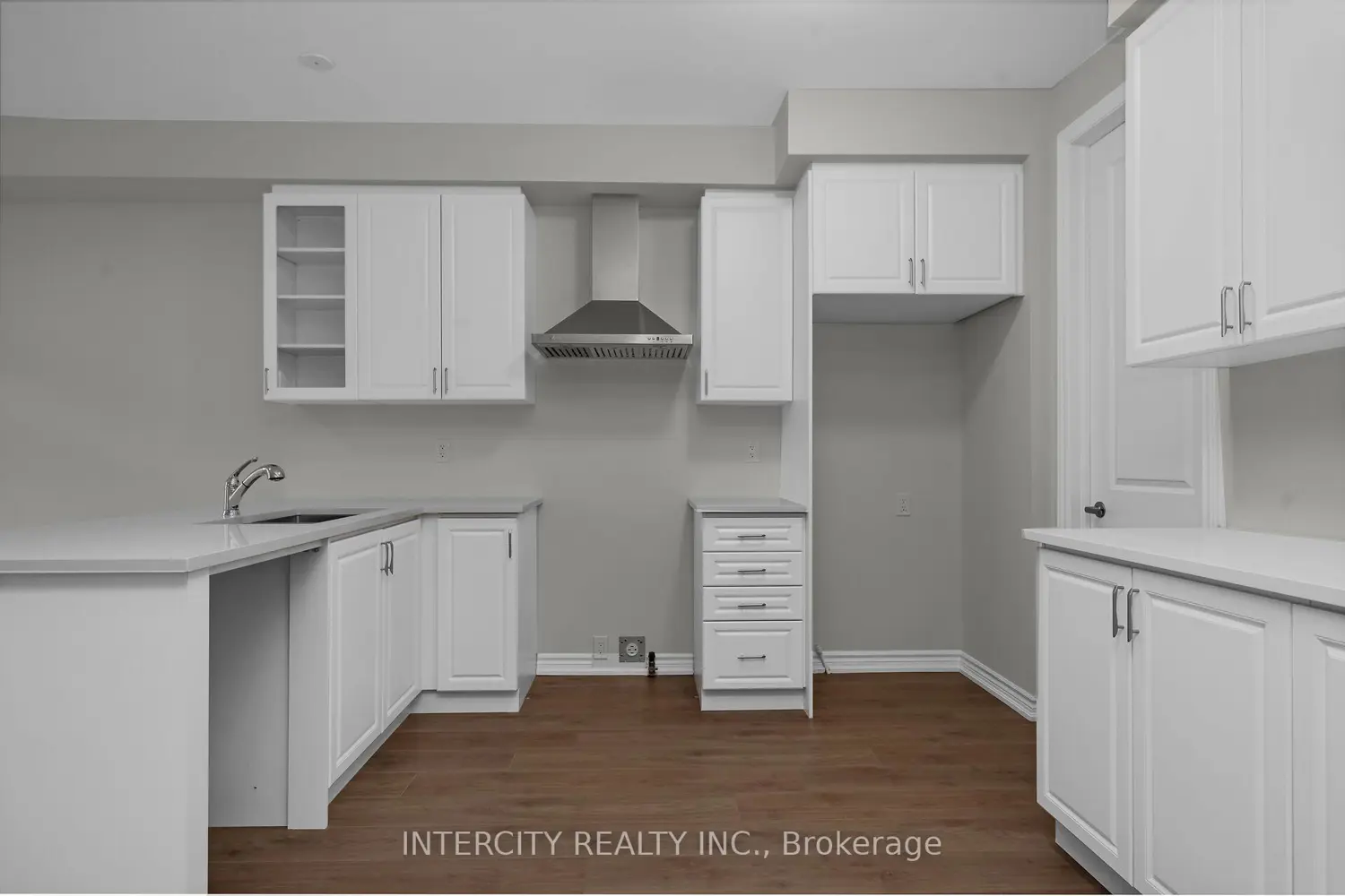 Additional image 9 of 130 Molozzi Street