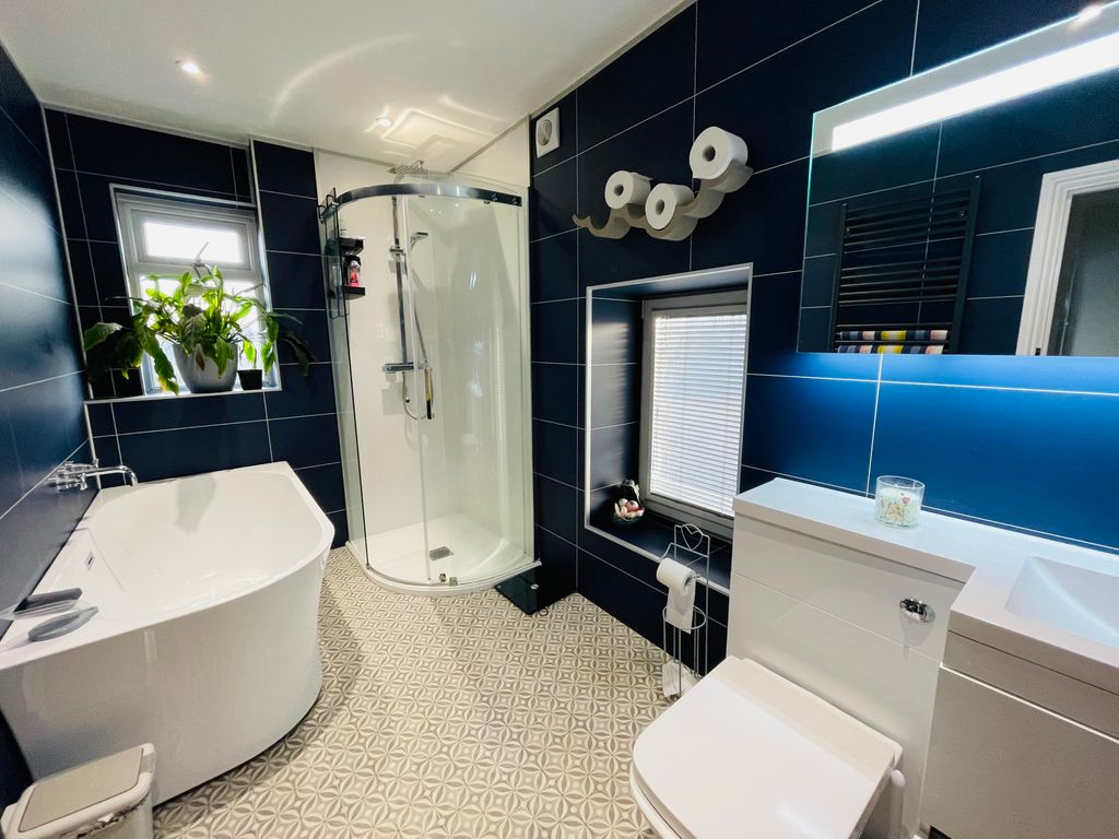 Additional image 6 of 6 bed property to rentCarmarthen Road, Kilgetty SA68
