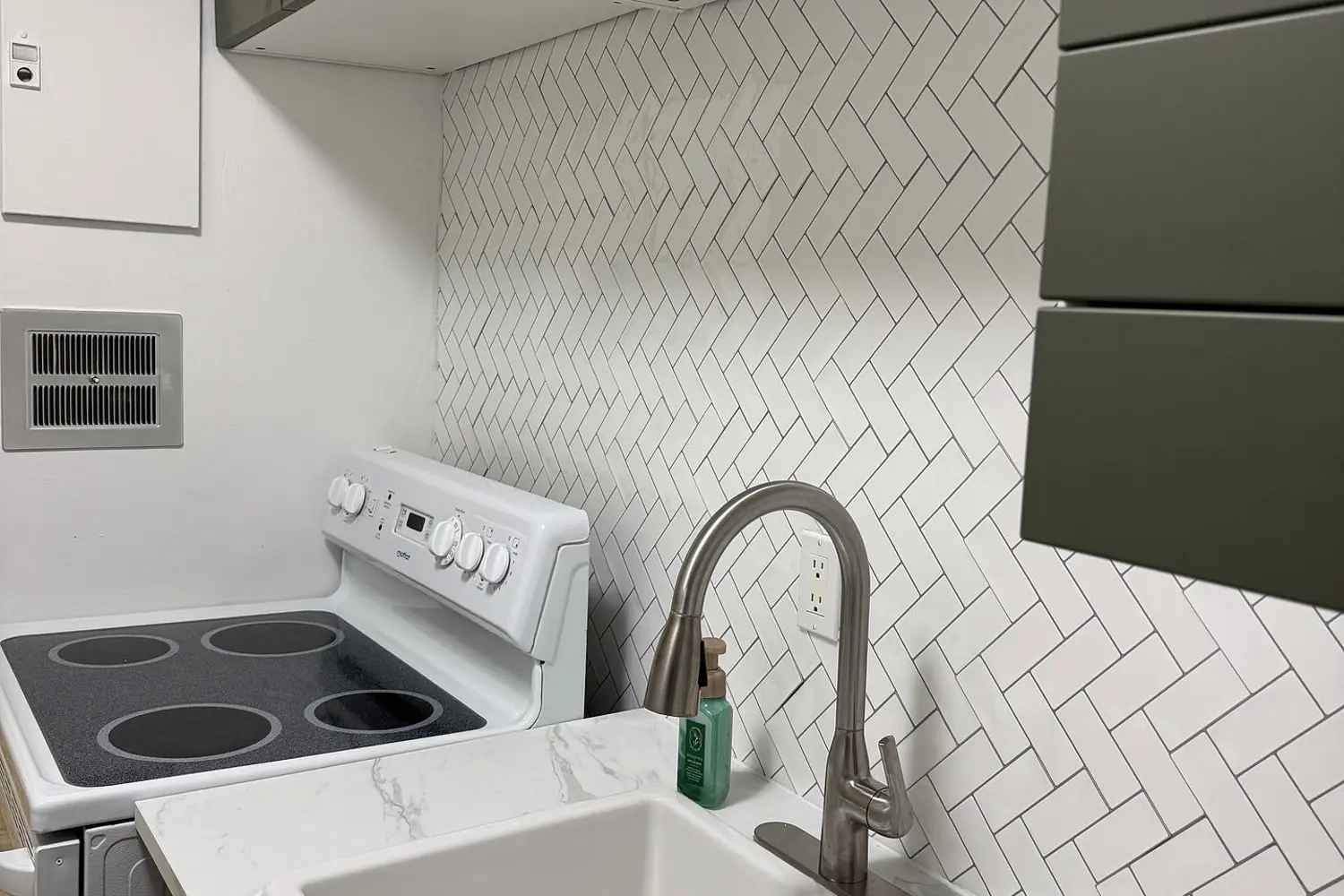 Additional image 5 of 601 Barber Avenue 210