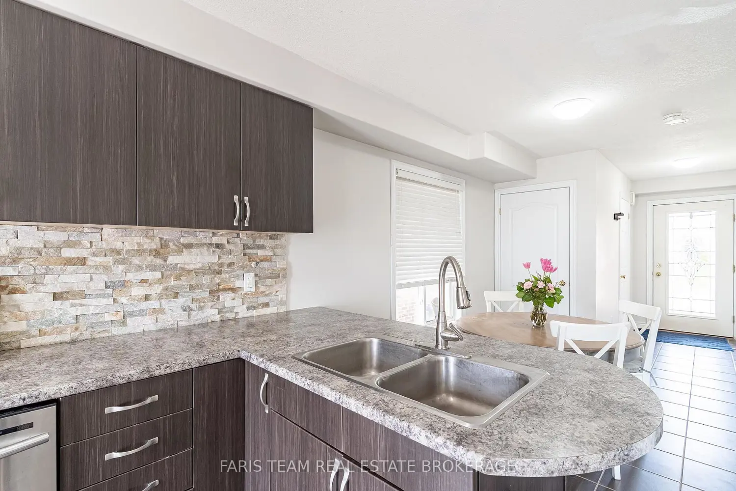 Additional image 6 of 104 Banting Crescent