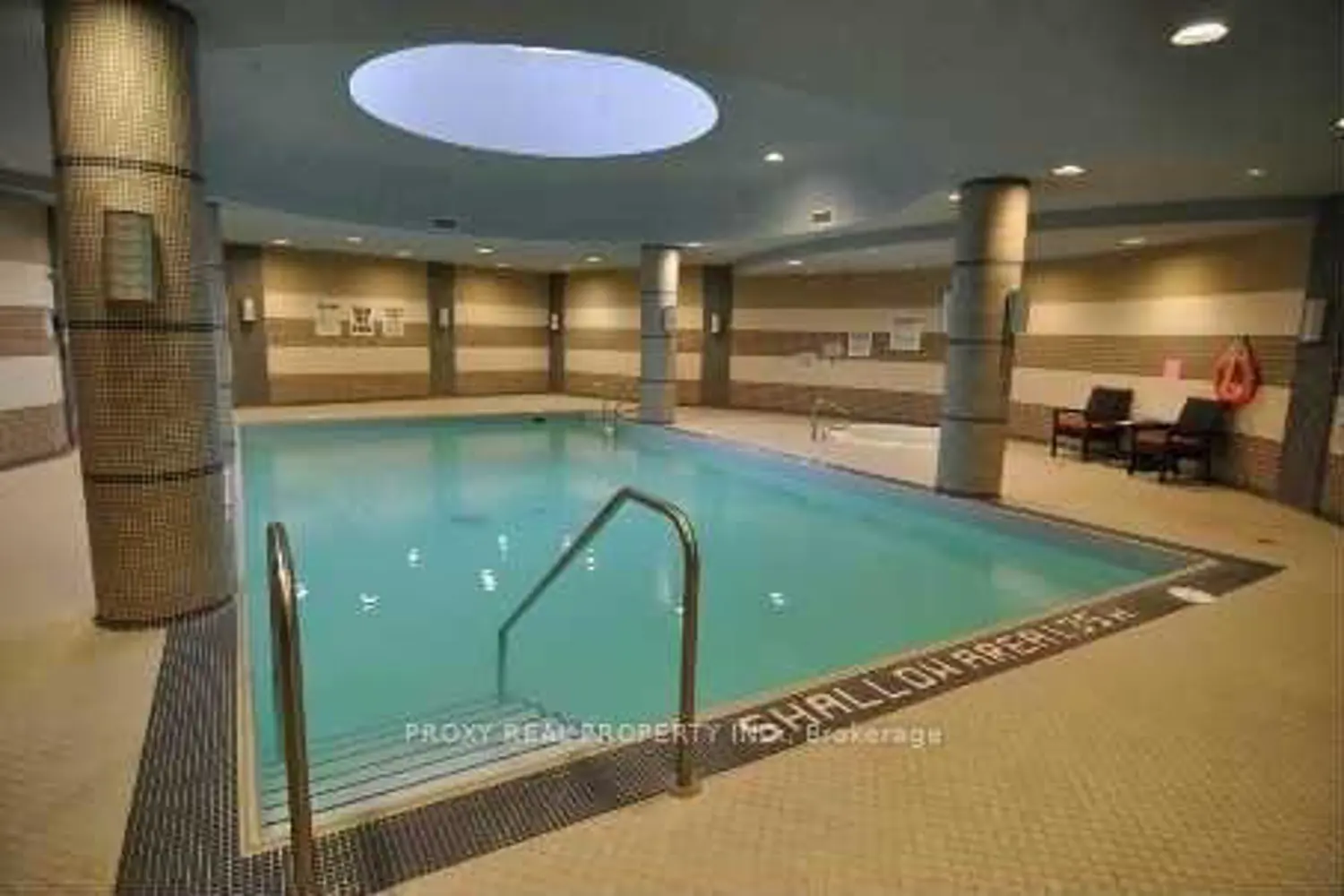 1 De Boers Drive 1009 photo 3