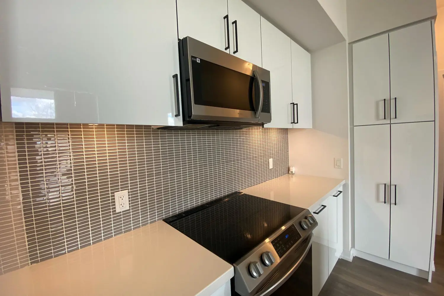Additional image 13 of 415 Sea Ray Avenue 105
