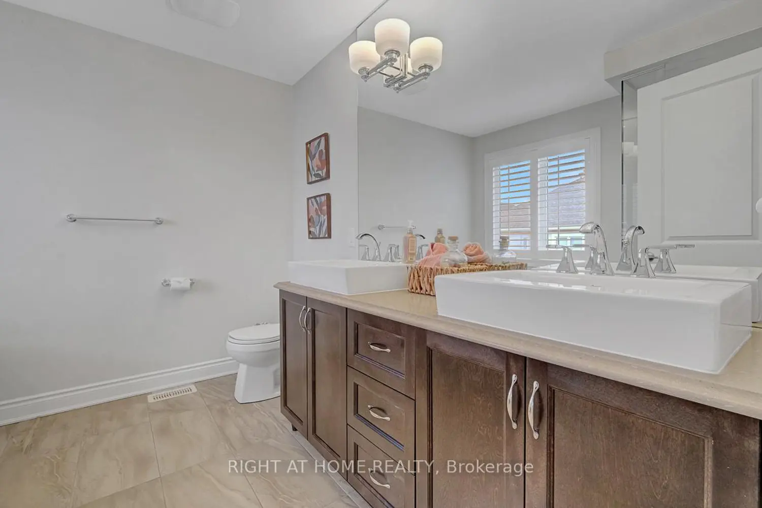 Additional image 14 of 771 Devario Crescent
