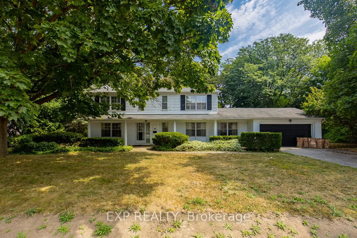 9 Laureleaf Road