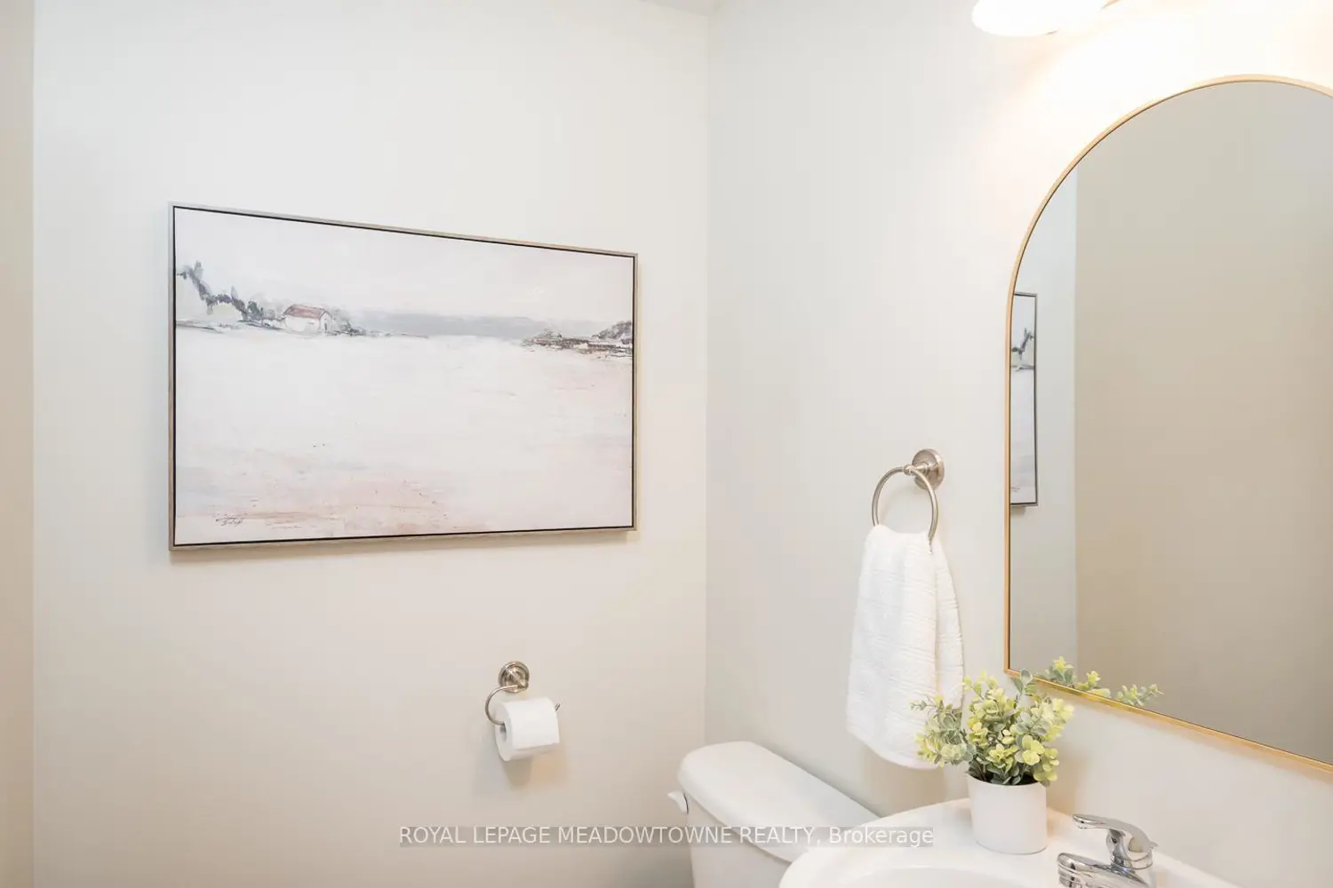 292 Mcdougall Cross photo 2