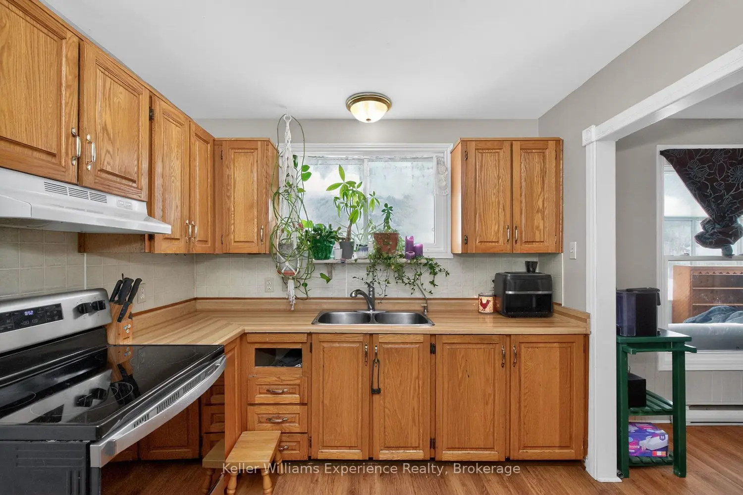 3928 Edgehill Road photo 5