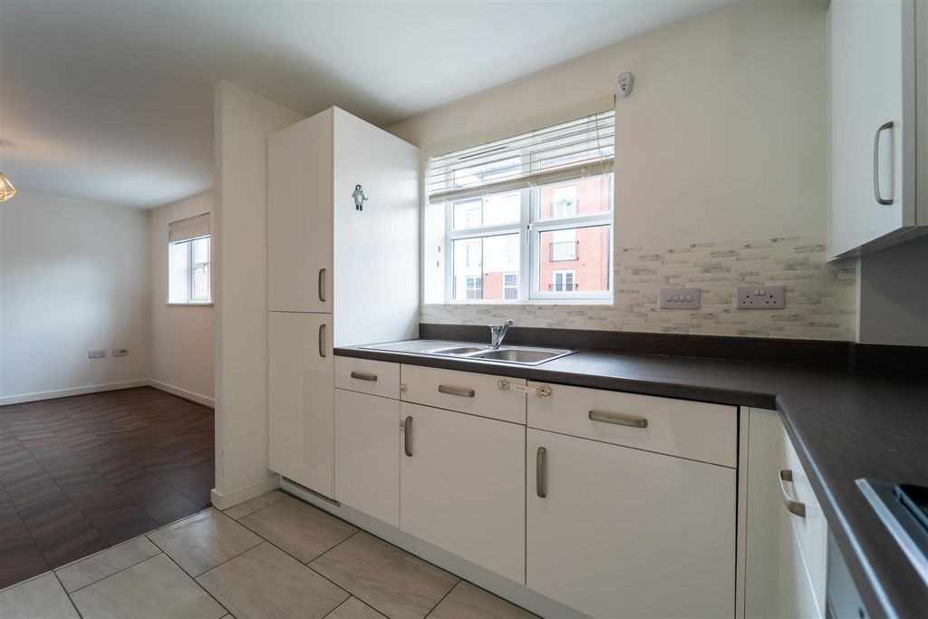 2 bed shared accommodation to rentTanners Way, Birmingham, West Midlands B29