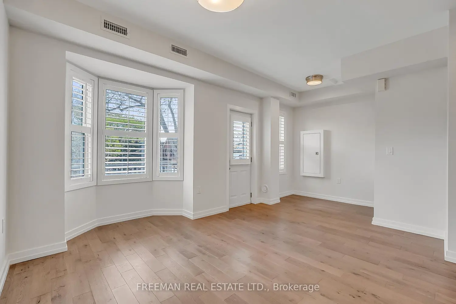 12 Arlington Avenue photo 2