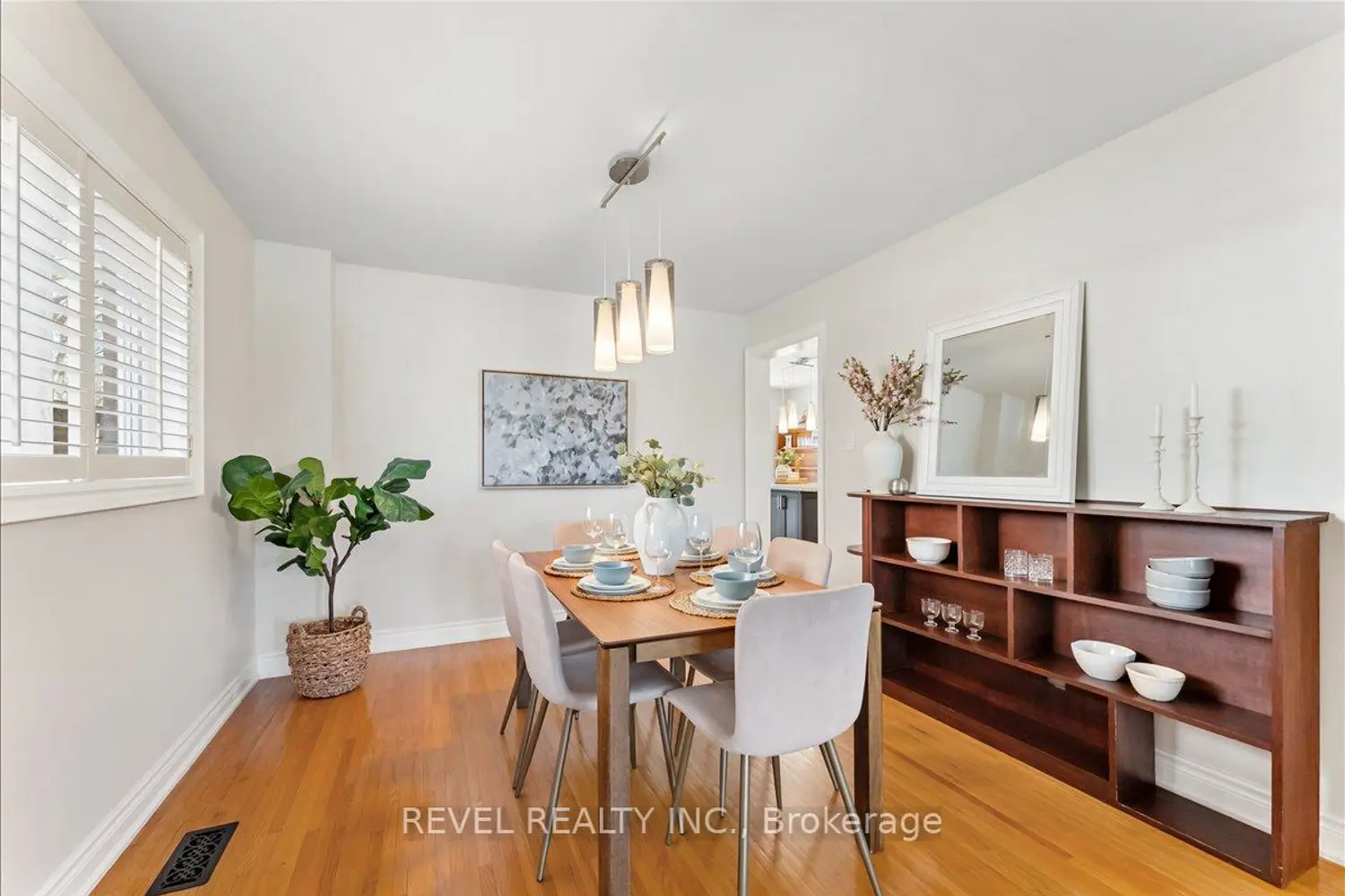 30 Linderwood Drive photo 4