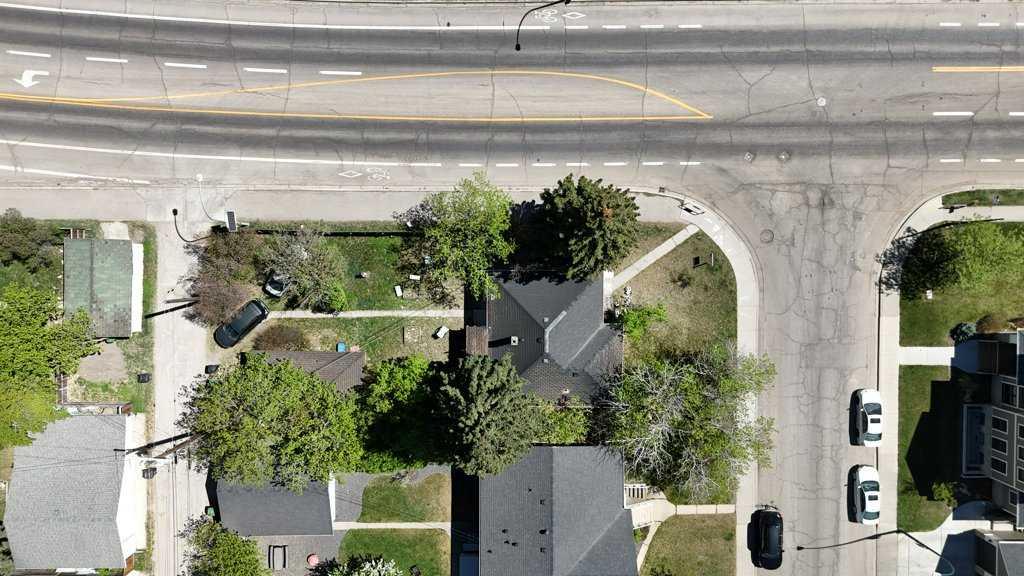 Additional image 6 of 1102 21 Avenue NW, Calgary, AB, T2M 1K9