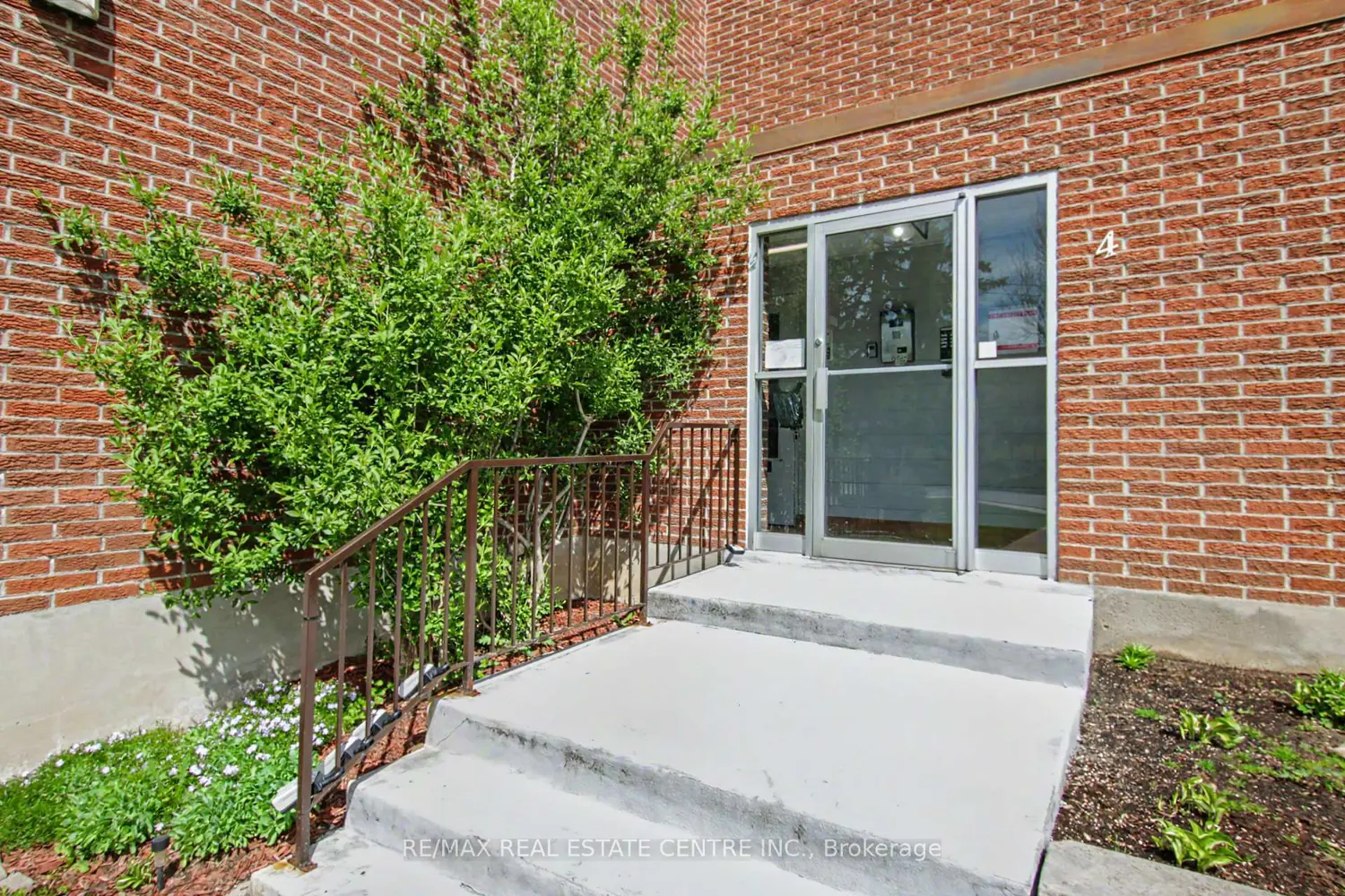 Additional image 3 of 4 Avalon Place 105
