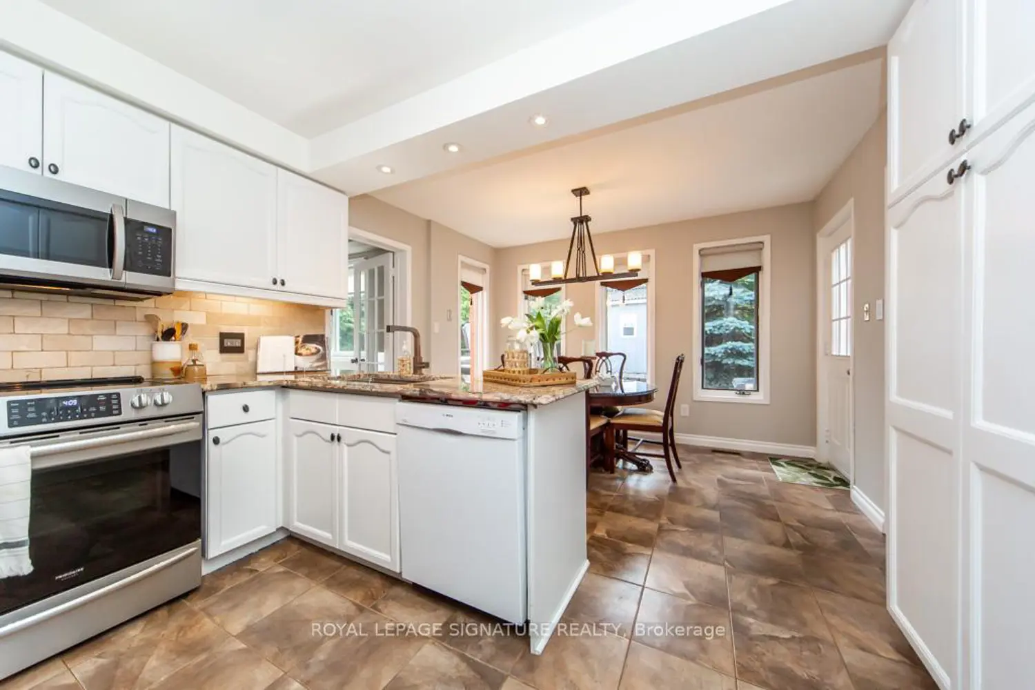 101 Kingswood Drive photo 5