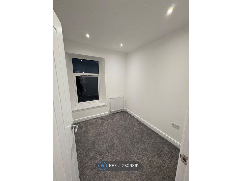 Additional image 9 of 5 bed terraced house to rentThe Walk, Ebbw Vale NP23