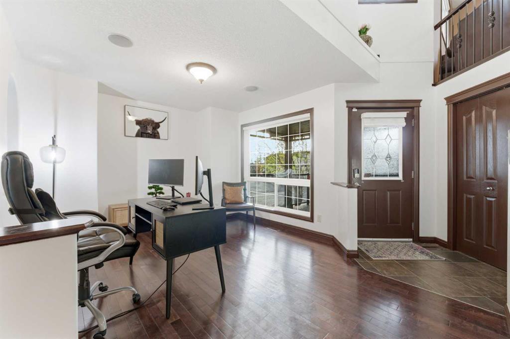 Additional image 5 of 225 Panamount Road, Calgary, AB, T3K 0H9