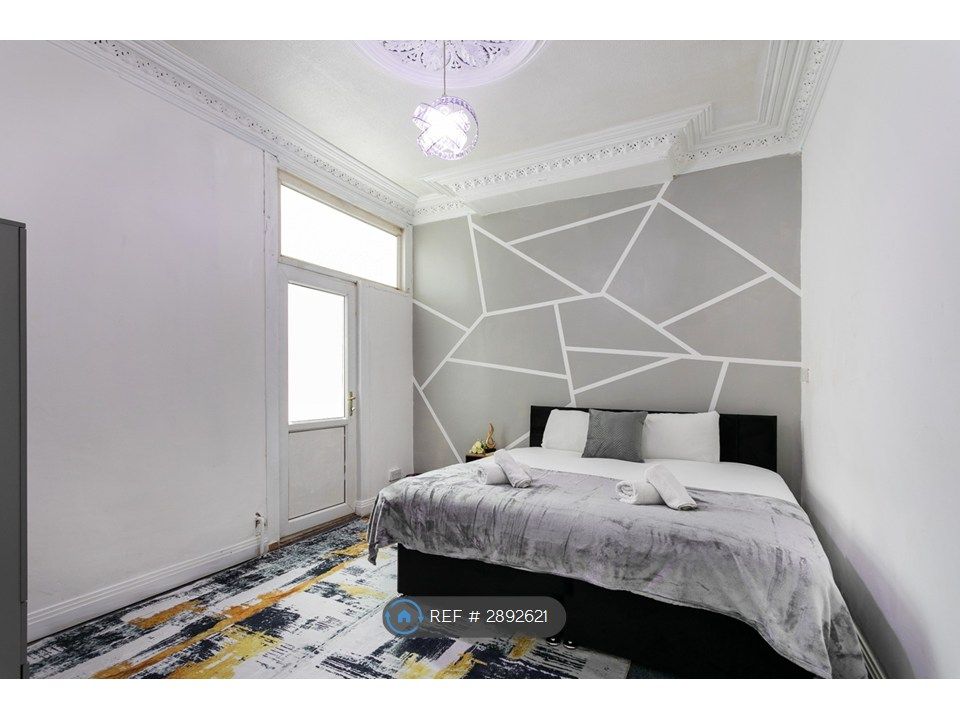 Additional image 12 of 6 bed terraced house to rentSaint Peters Road, Leicester LE2