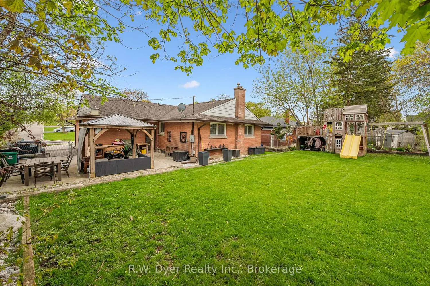 Additional image 17 of 1183 Homuth Avenue