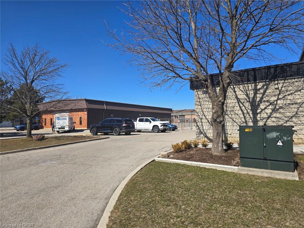 145 Lancing Drive, Hamilton, ON, L8W 2Z9