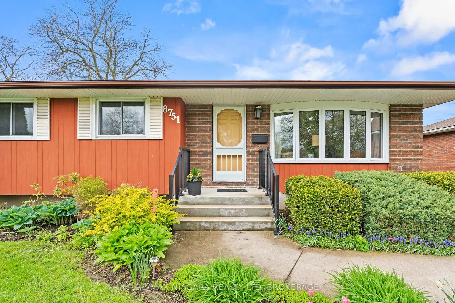 Additional image 4 of 8751 Banting Avenue