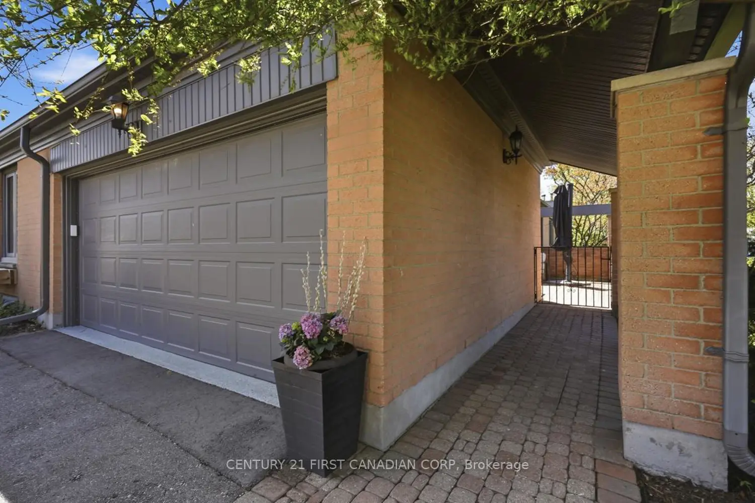 Additional image 2 of 50 Fiddlers Green Road 29