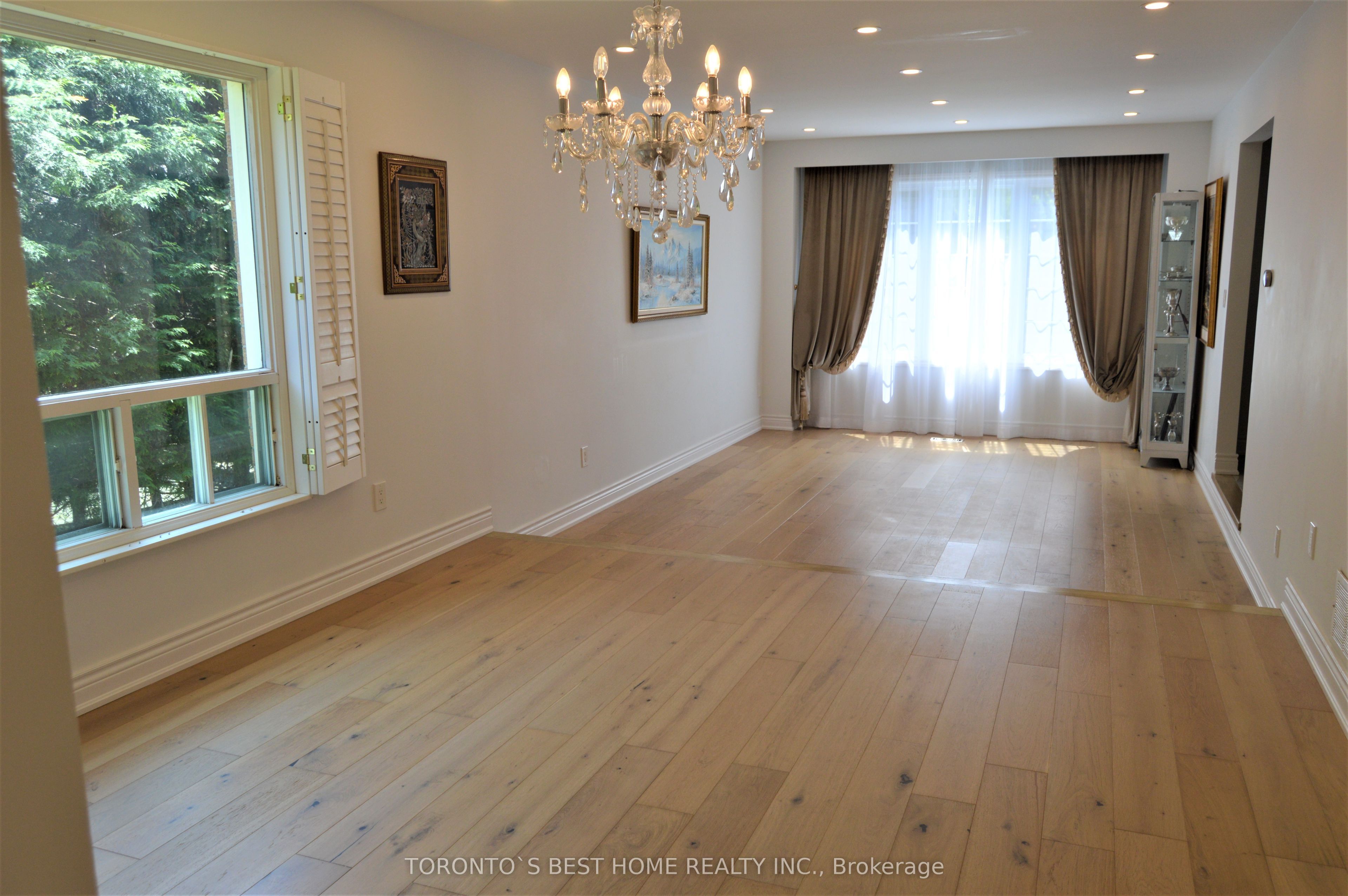 Additional image 5 of Main Floor-14 Simmons Crescent, Aurora, ON, L4G 6B4
