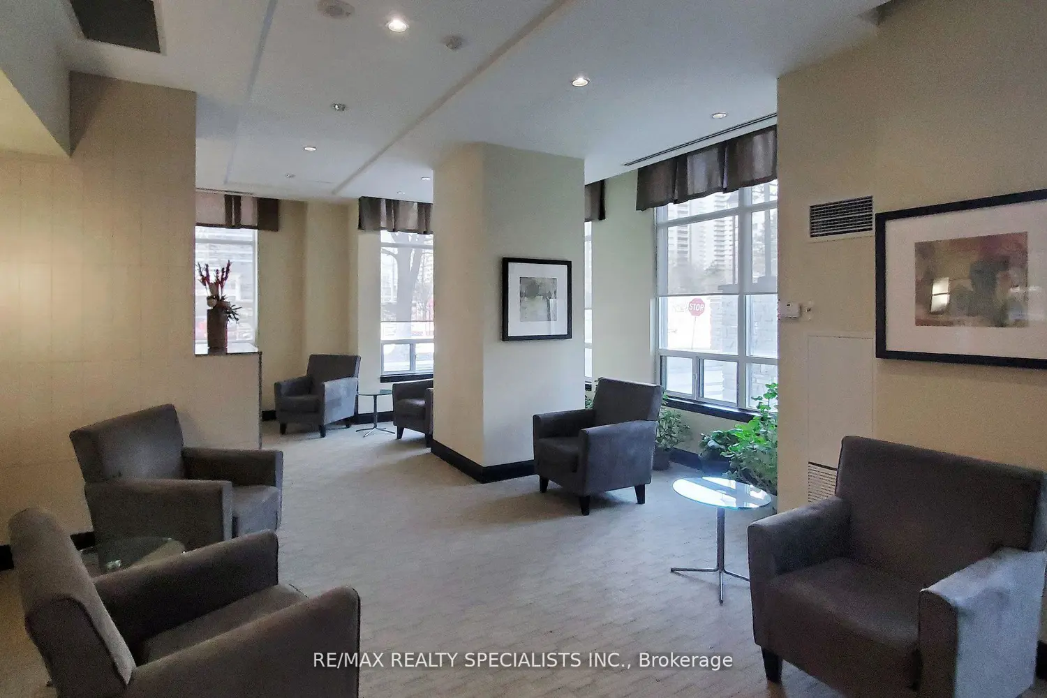 Additional image 18 of 3504 Hurontario Street 307