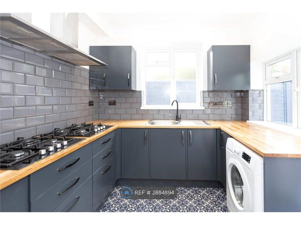Additional image 3 of 6 bed semi-detached house to rentHunters Way, Bristol BS34