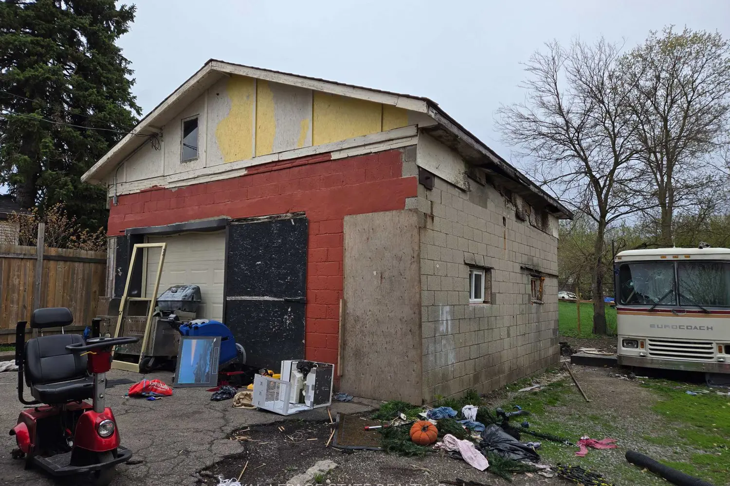 Additional image 8 of 4550 Crysler Avenue