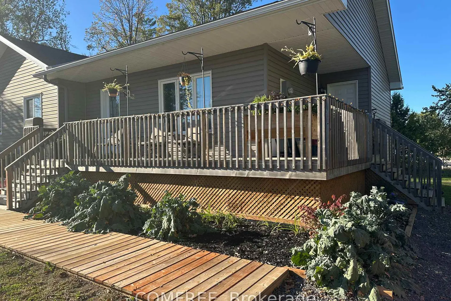 140 Russett Drive photo 2