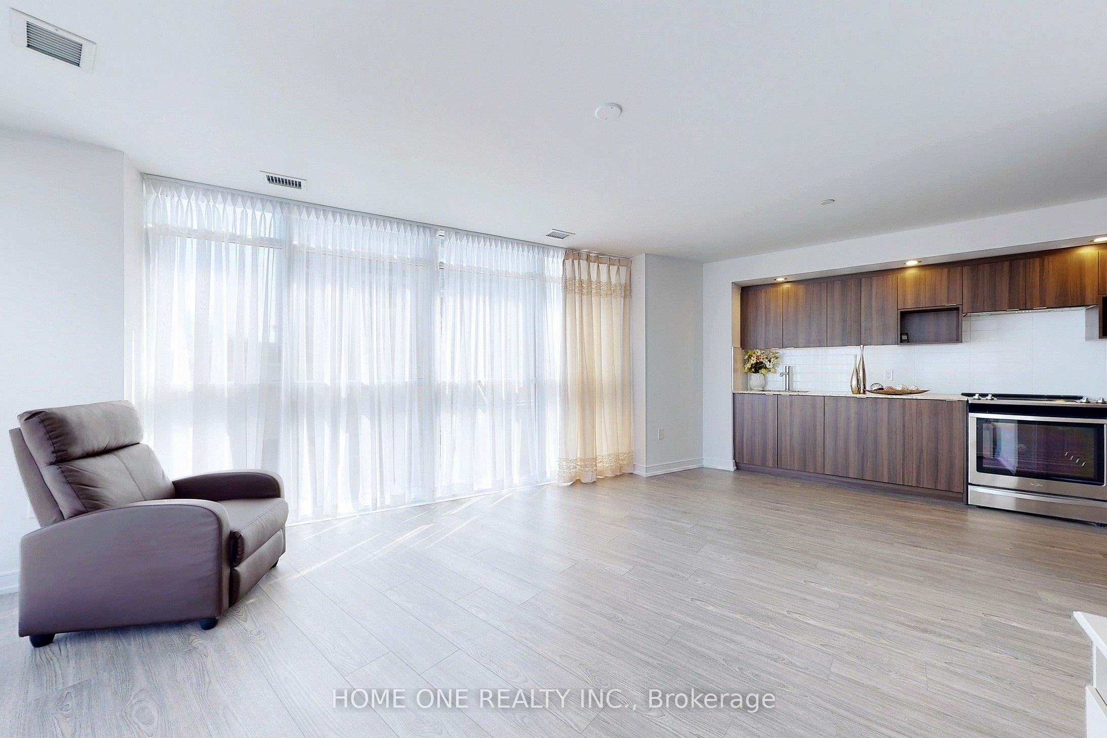 Additional image 6 of 309-225 Village Green Square, Toronto, ON, M1S 0N4