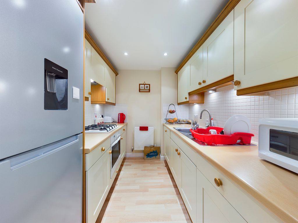 Additional image 5 of 2 bed flat to rentEastgate Mews, Brighton Road, Horsham, West Sussex RH13