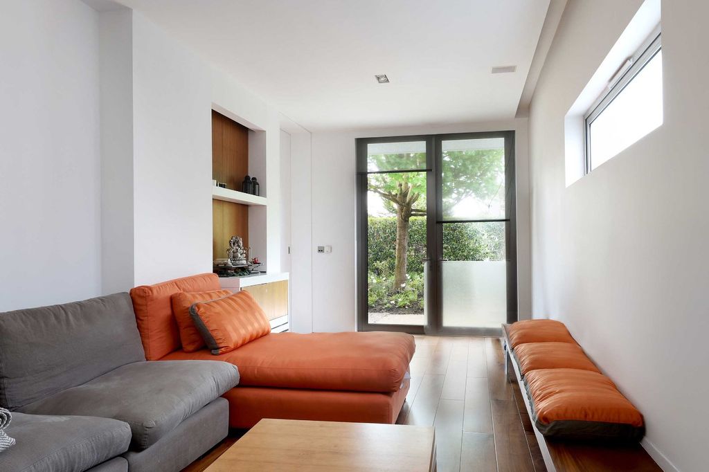 Additional image 8 of 4 bed detached house to rentChanner Drive, Penn, Buckinghamshire HP10