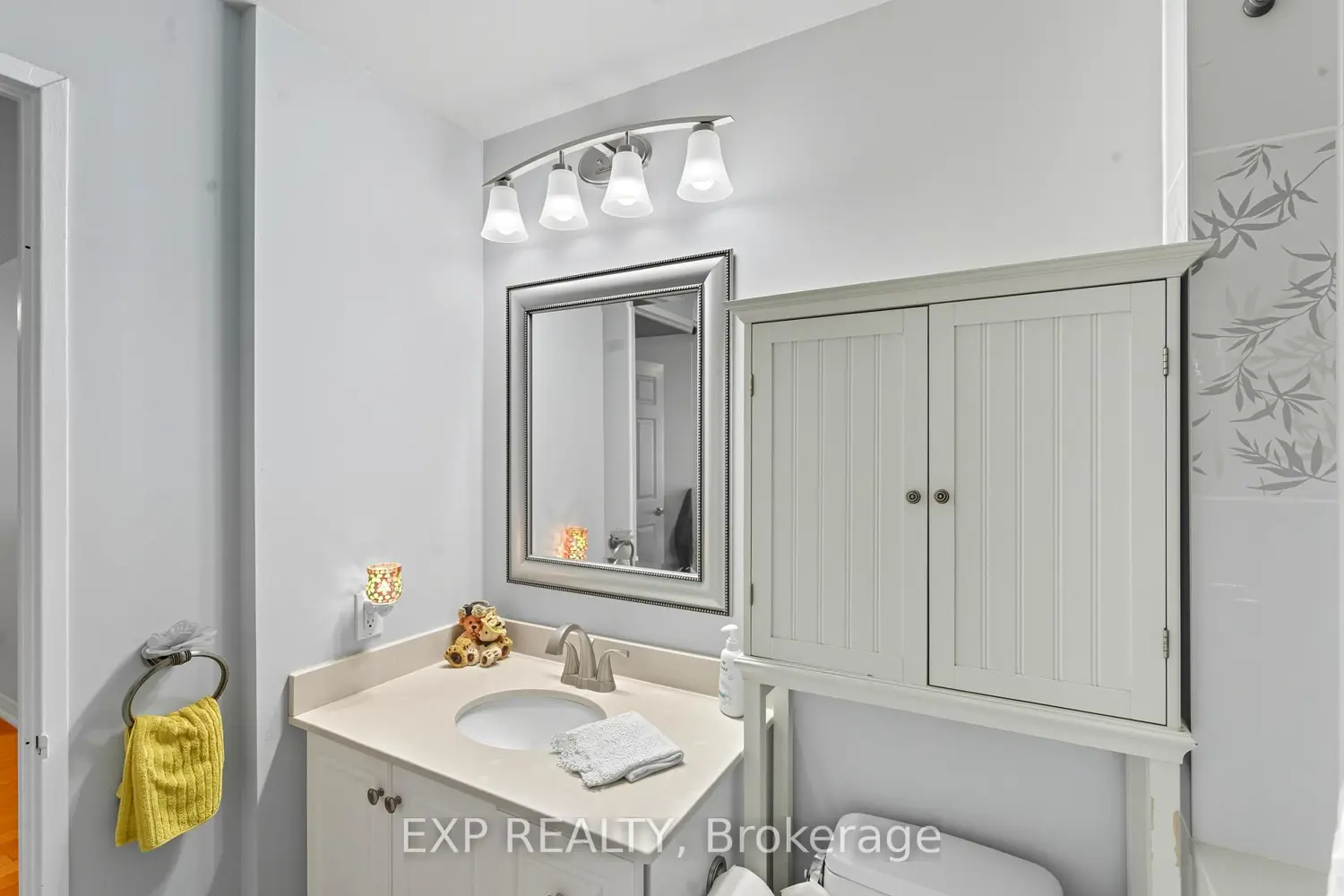Additional image 4 of 14924 Yonge Street 111