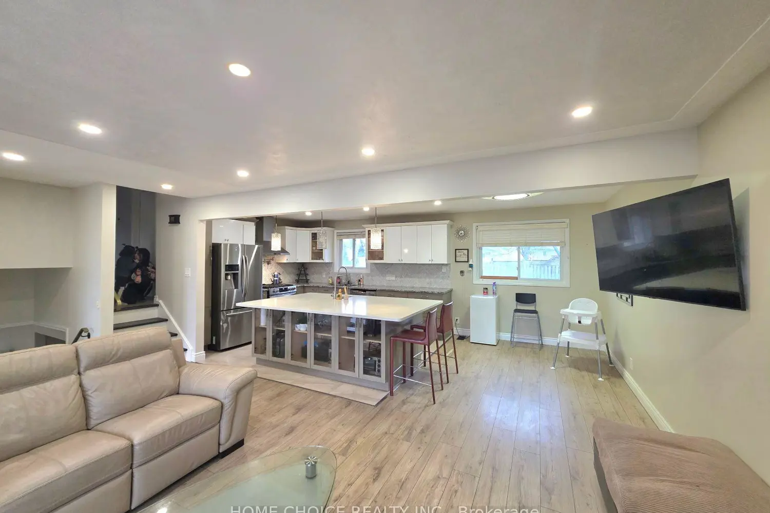 Additional image 4 of 130 Champlain Crescent