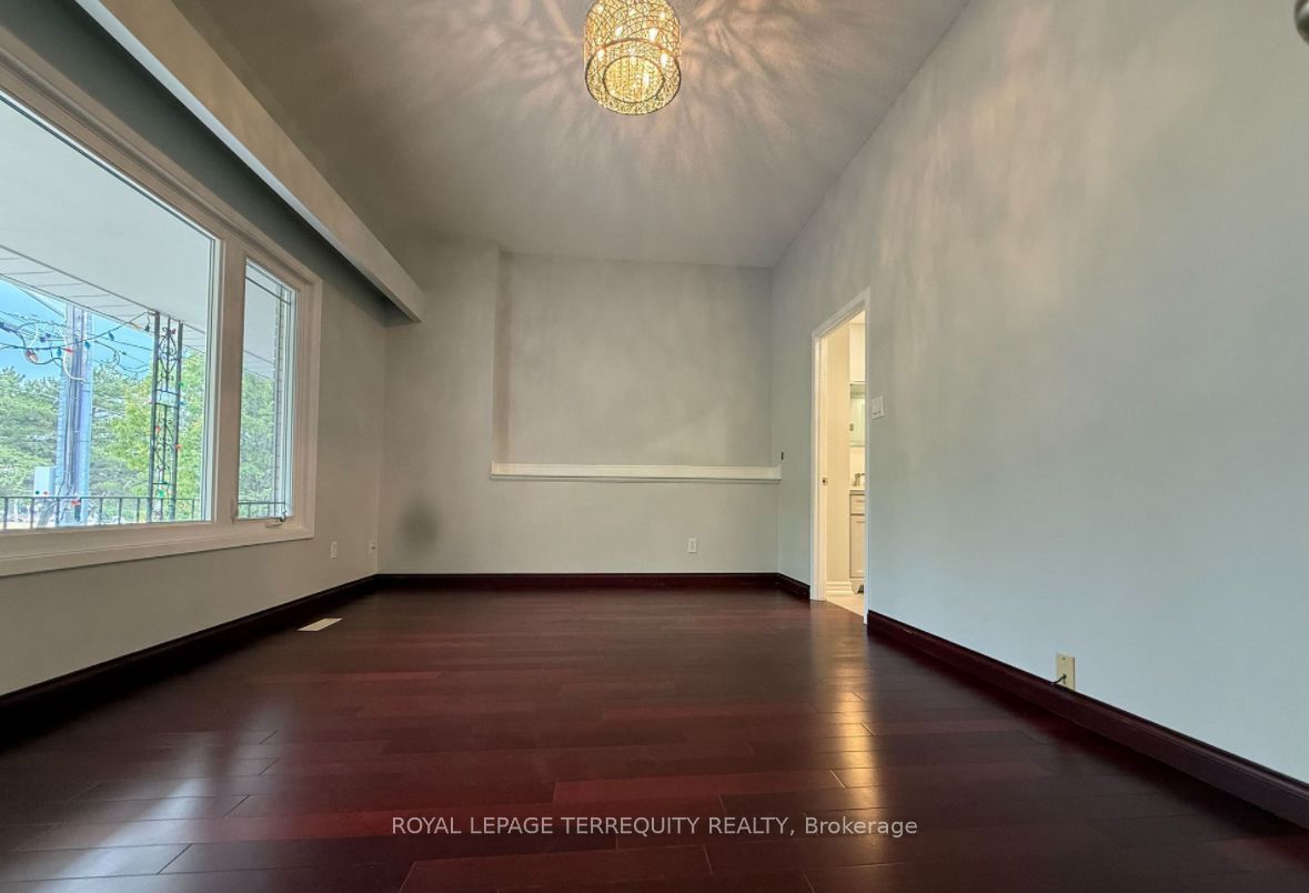 Additional image 3 of 2 Axsmith Crescent, Toronto, ON, M2J 3K3