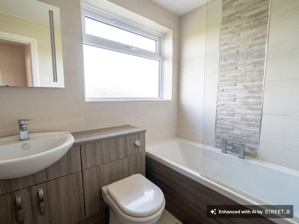 Additional image 8 of 4 bed detached house to rentCastle Meadows, Coity CF35