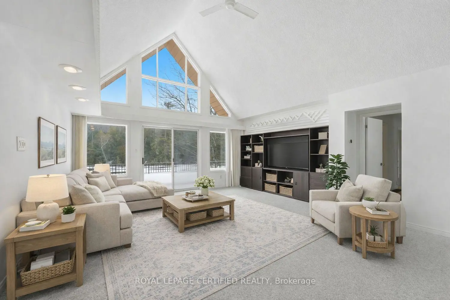 103 Sibbald Crescent photo 4