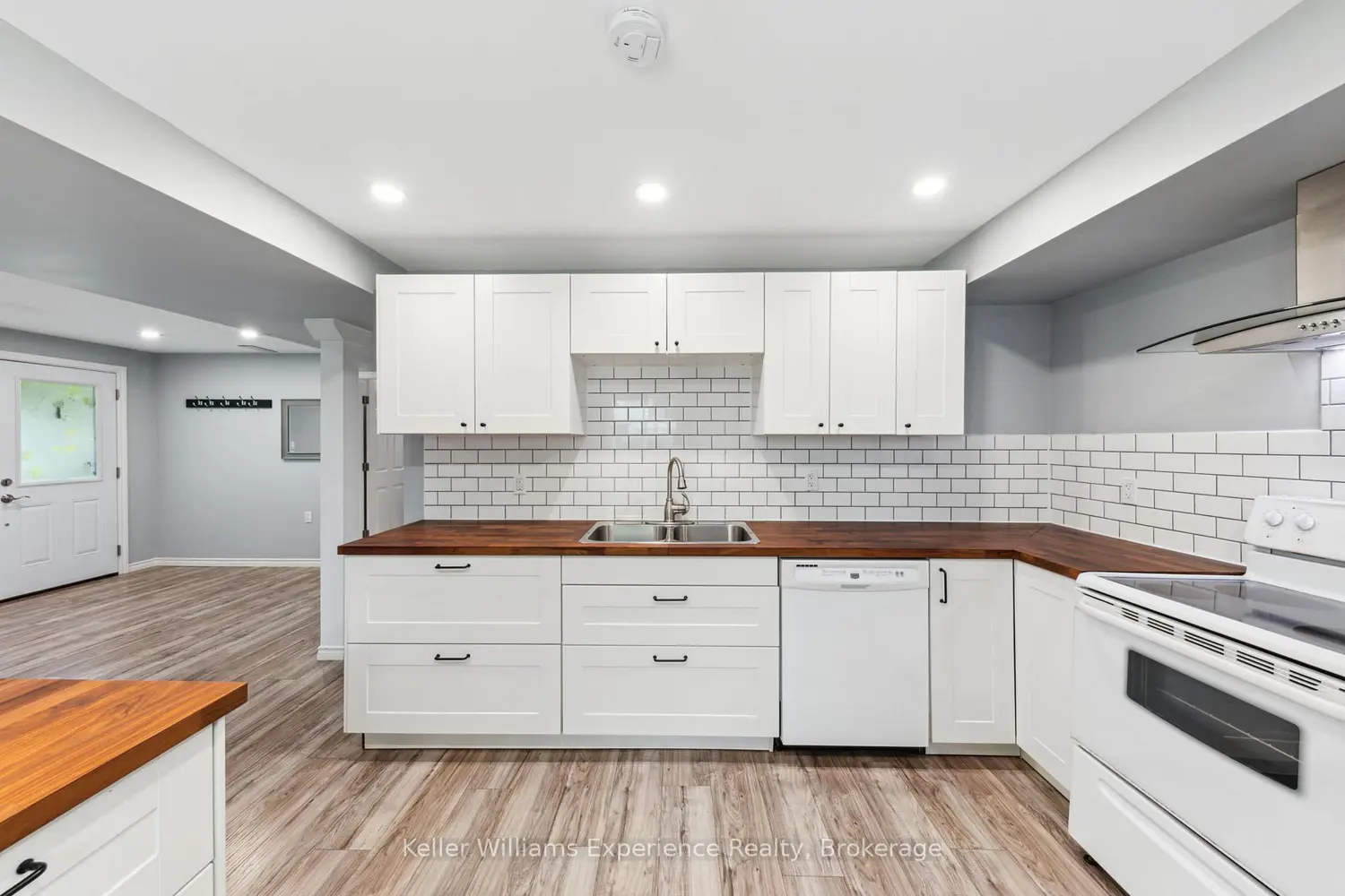 Additional image 15 of 10 Clarence Avenue