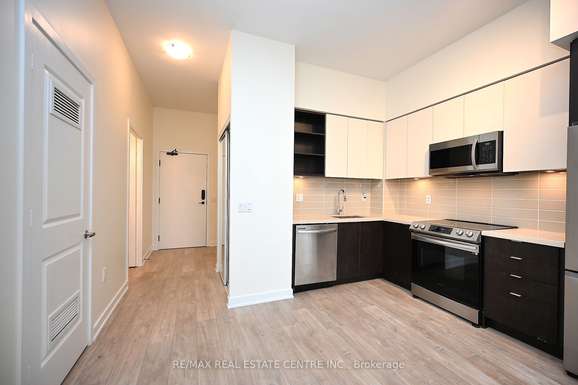 Additional image 5 of 206-4655 Metcalfe Avenue, Mississauga, ON, L5M 4N7