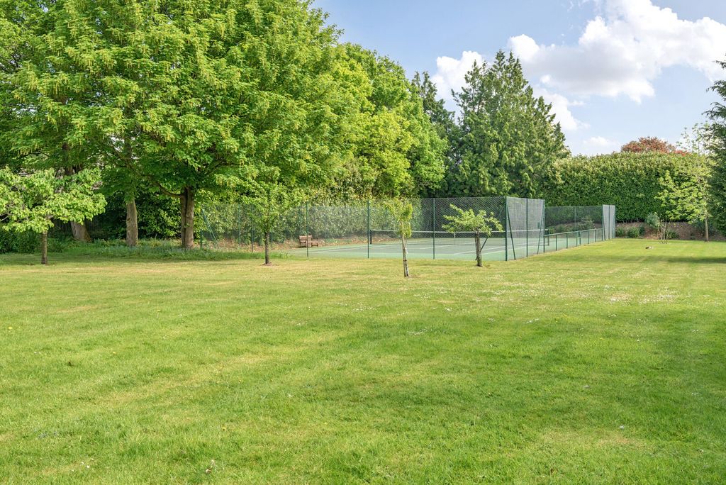 Additional image 4 of 2 bed flat for saleWoolmer Lane, Bramshott, Liphook GU30
