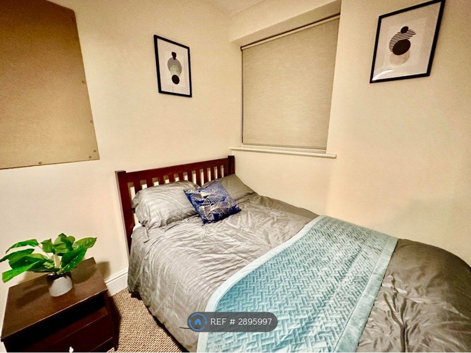 Additional image 3 of 3 bed flat to rentMilton Road, Southampton SO15