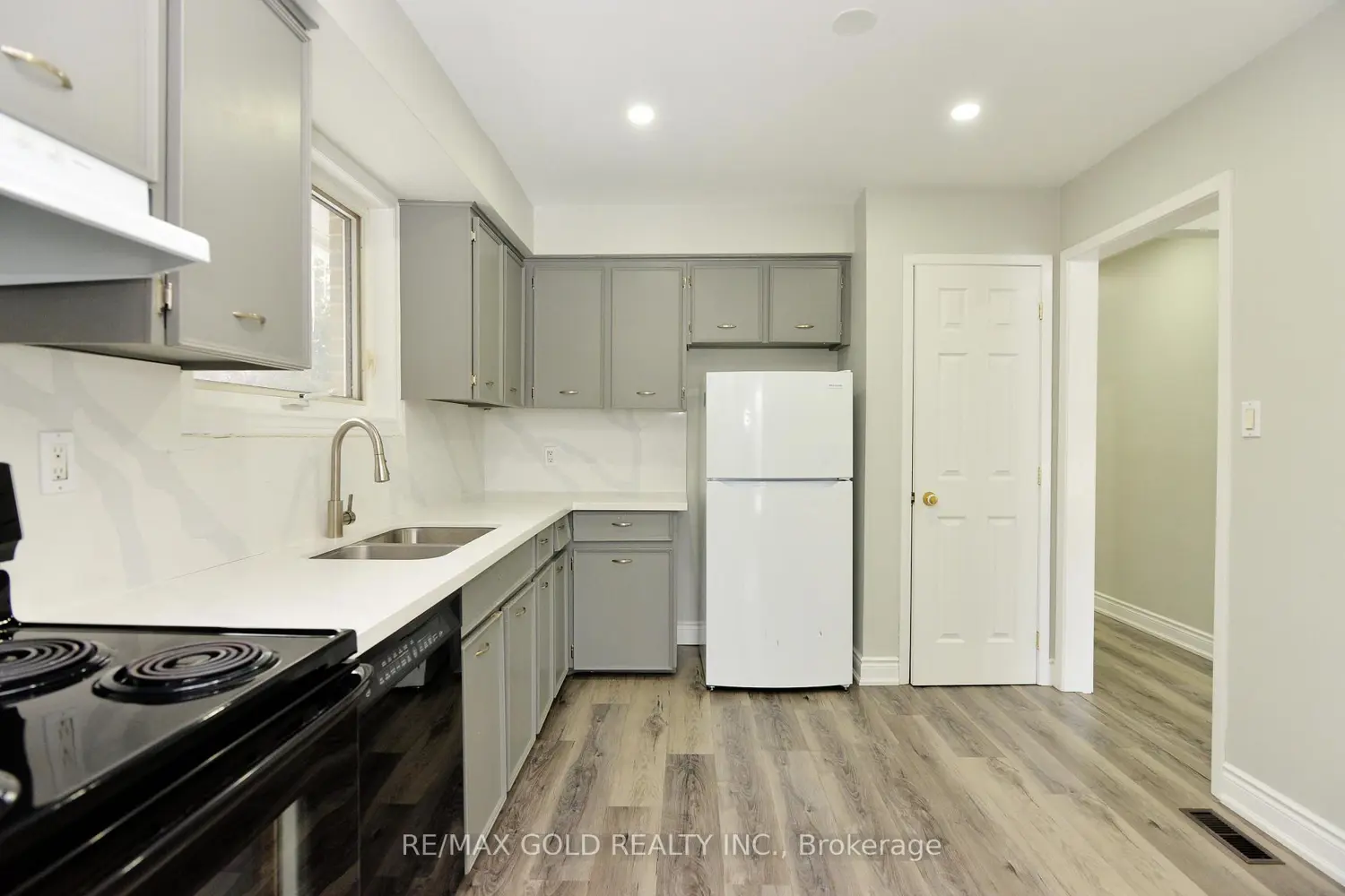 Additional image 8 of 70 Greystone Crescent