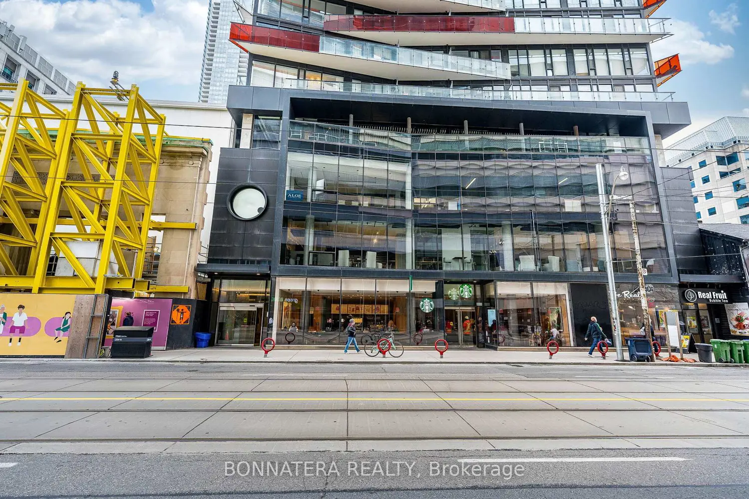 215 Queen Street 1103
