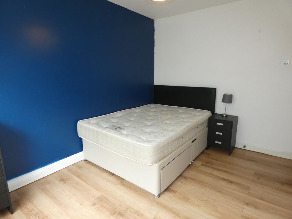 Additional image 11 of 5 bed semi-detached house to rentRunley Road, Luton LU1