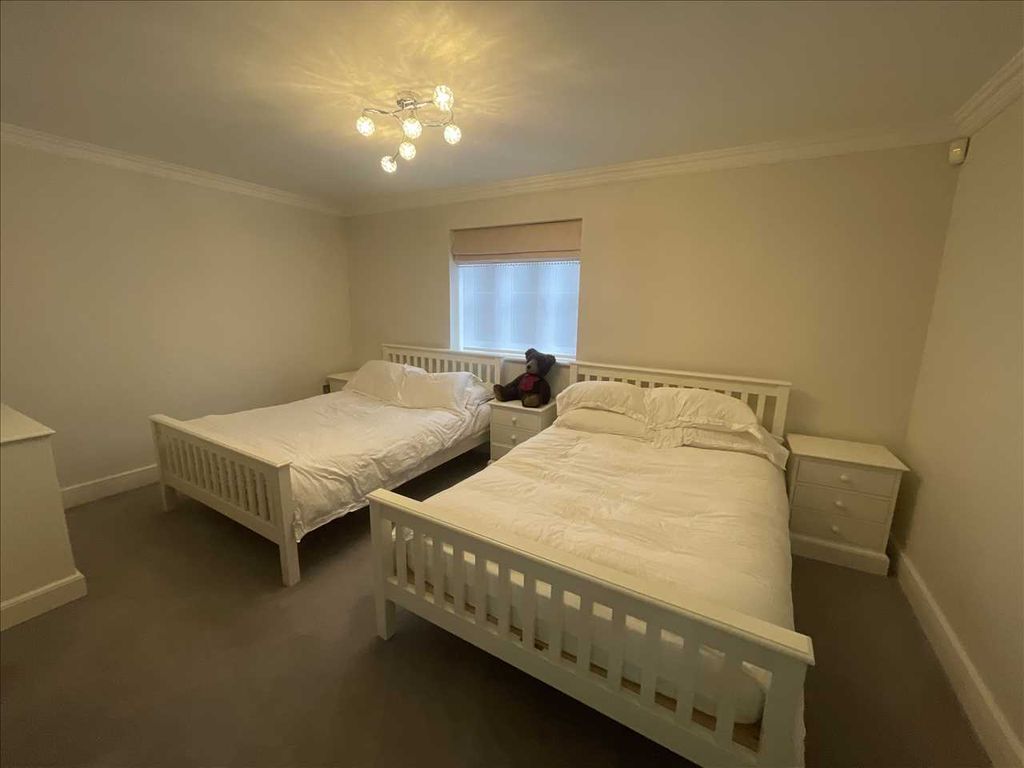 Additional image 7 of 2 bed flat to rentFriary Court, 189 St Bernards Road, Solihull B92