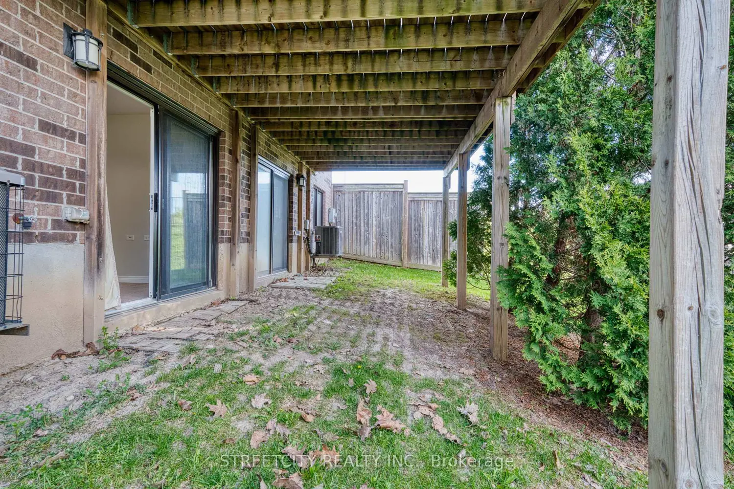 Additional image 14 of 1030 Oakcrossing Gate 16