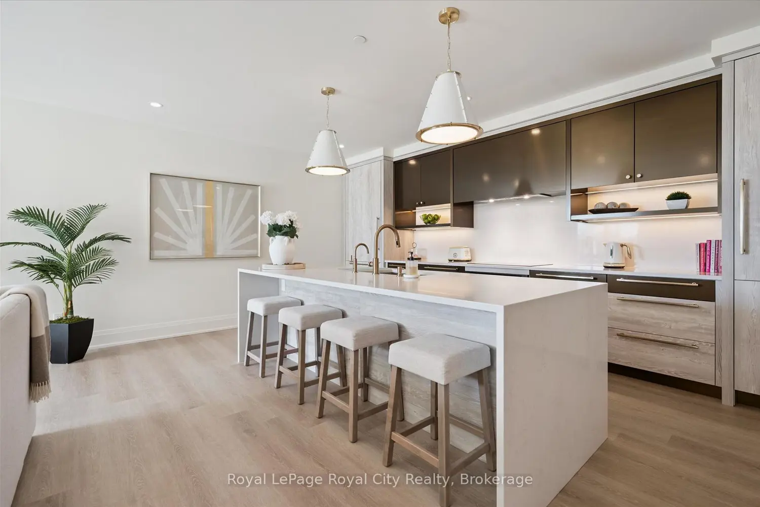 Additional image 6 of 6523 Wellington Road 7 409