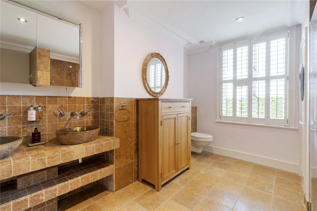 Additional image 21 of 9 bed equestrian for salePeakes End, Steppingley, Bedfordshire MK45