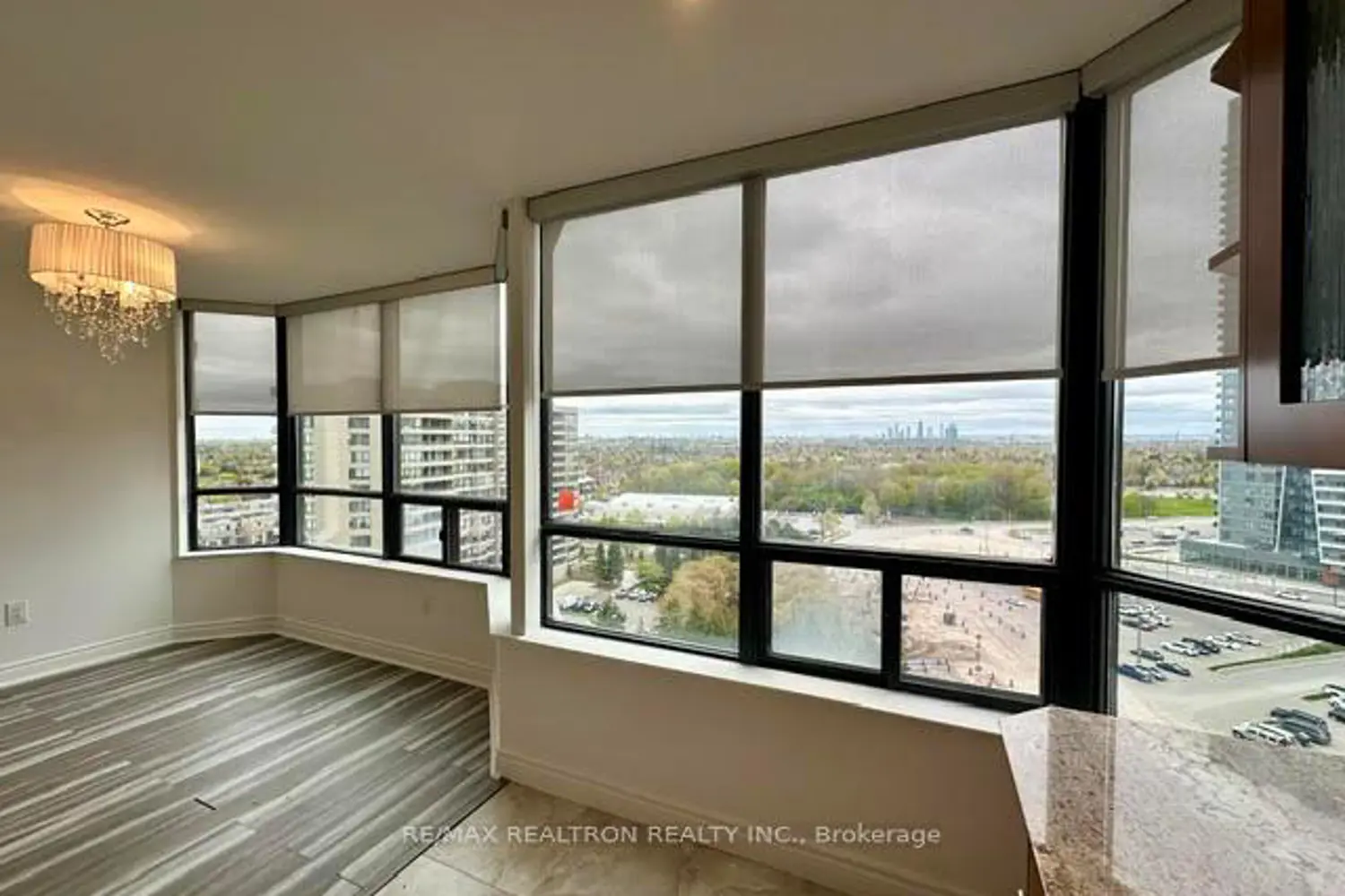 Additional image 5 of 7440 Bathurst Street 1503
