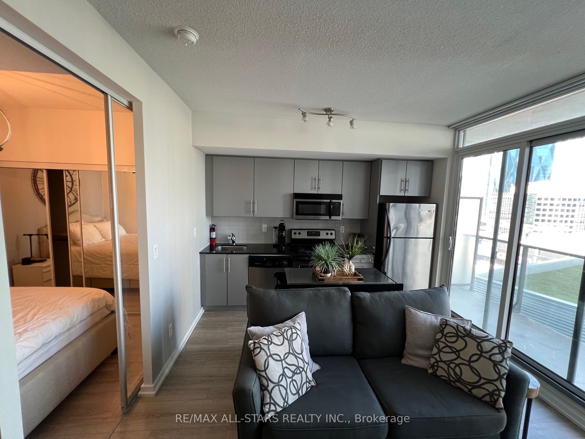 Additional image 5 of 1306-55 Bremner Boulevard, Toronto, ON, M5J 0A6